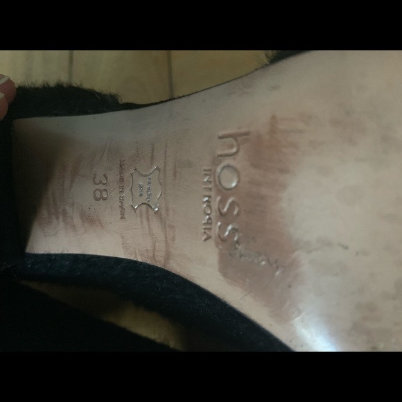 Hoss Intropia Spain Black Suede Pumps Holt Renfrew - Picture 4 of 5